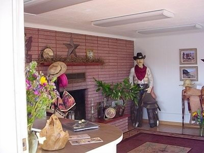 Public Area 2, Cowboy Country Inn, Garfield