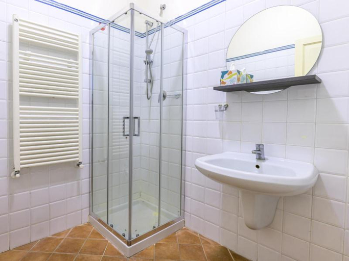 Bathroom 5, Il Chiostro di San Domenico, Perugia