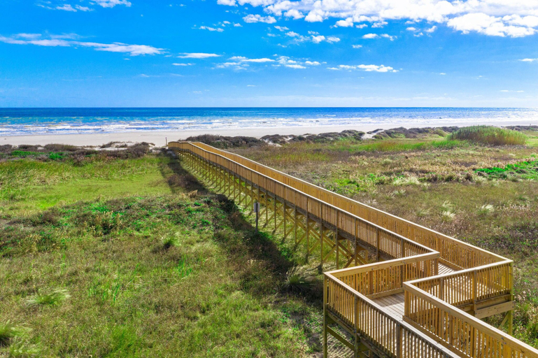 Property amenity 3, Pointe West 202 - The Hermit Hideaway, Galveston