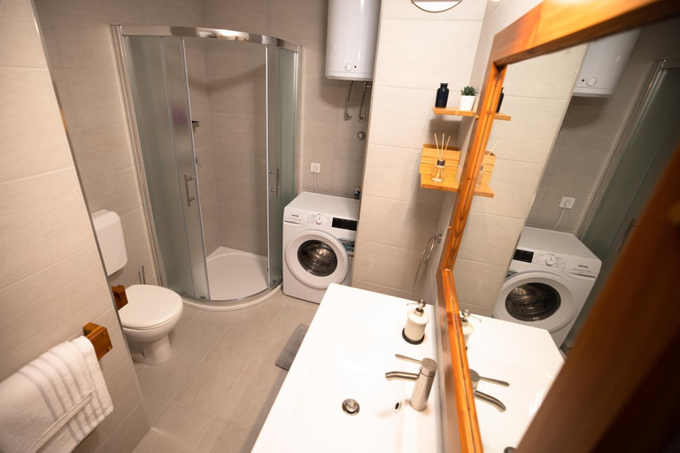 Bathroom 2, Girica Apartments, Zadar
