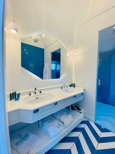 Bathroom 3, Villa Diamond Luxury Suites, Salerno
