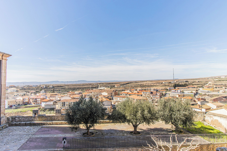 View from property, Hostel el Castillo by CABANA Rentals, Zaragoza