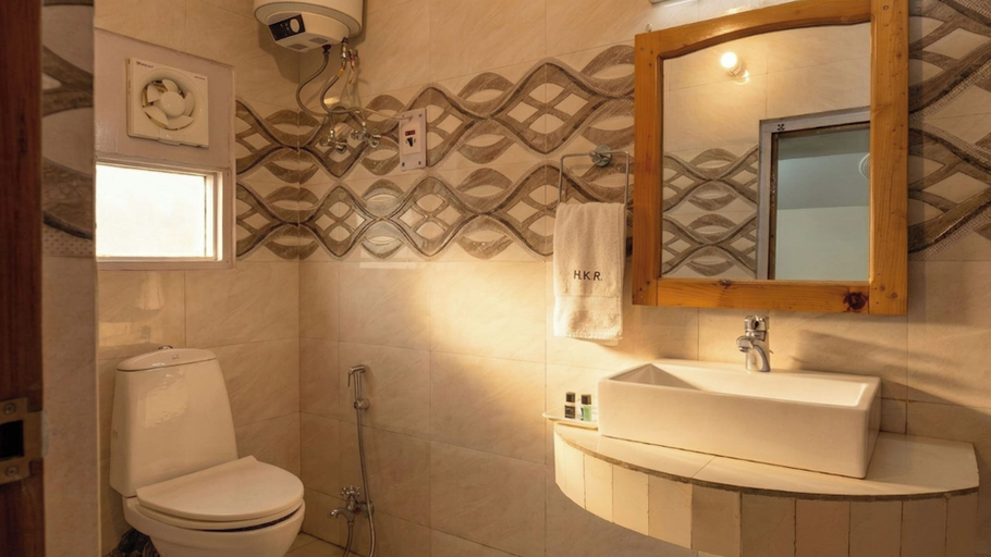 Bathroom 3, Kalra Regency Shimla, Shimla