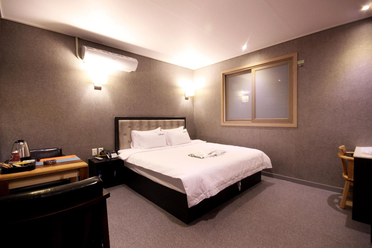 Bedroom 2, Changwon Jinhae CN, Jinhae