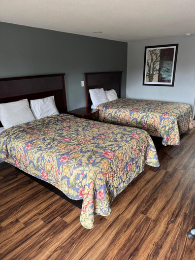 Bedroom 2, Budgetel Inn & Suites, Franklin
