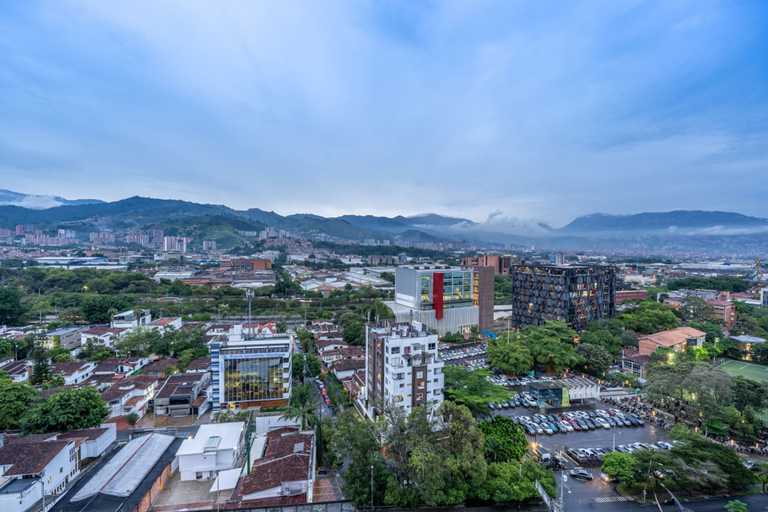 Room 4, Go Living Suites - 1103, Medellín
