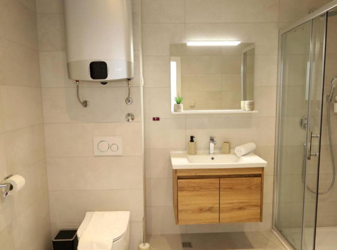 Bathroom 4, Dalmata D, Podstrana