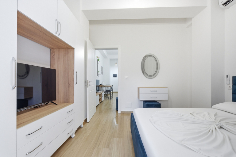 Room 4, Enles Garden Beach Apartments, Kavajës