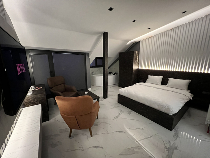 Others 2, Bala Hotel, Gebze