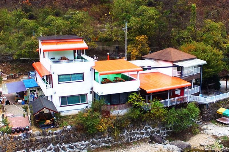 Exterior & Views 1, Gapyeong Valley in the Forest Pension, Gapyeong