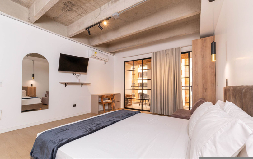 Room 3, Opera 304 in Medell n, Medellín