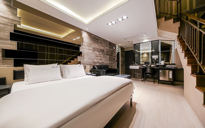 Bedroom 2, Pohang Yeongildae Hotel A1, Pohang