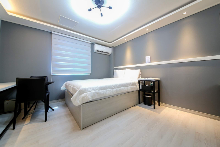 Bedroom 4, Danyang Hotel Dozen, Danyang