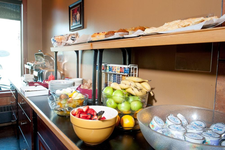 Food & Drinks 4, Premier Residence - Fort McMurray, Division No. 16