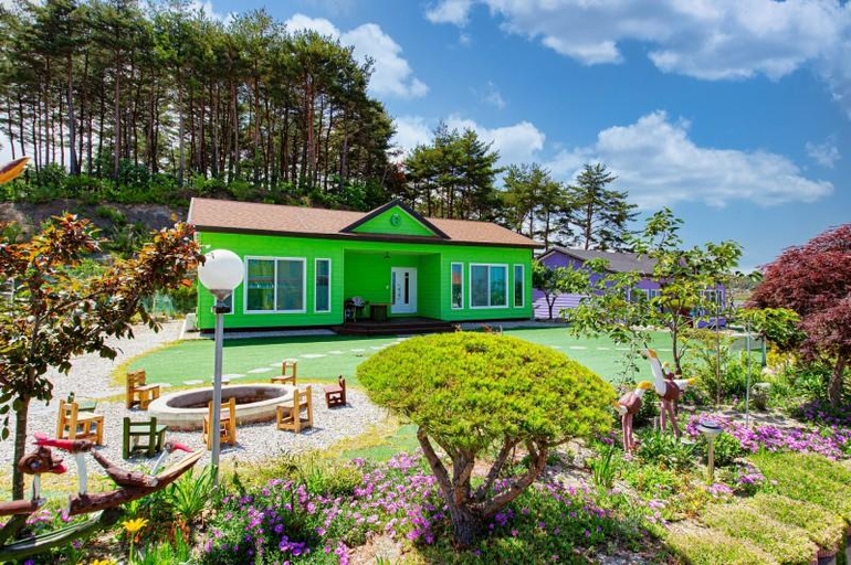 Exterior & Views 1, Goseong Dal Beach Pension, Goseong