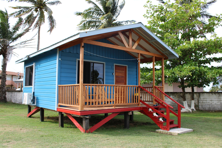 Room 4, Sunshine Cabanas At Ocean View