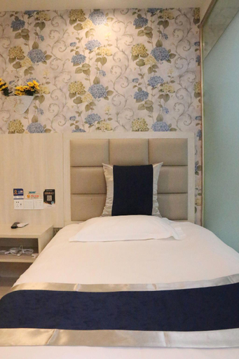 Bedroom 2, Jinchi Hotel, Beijing