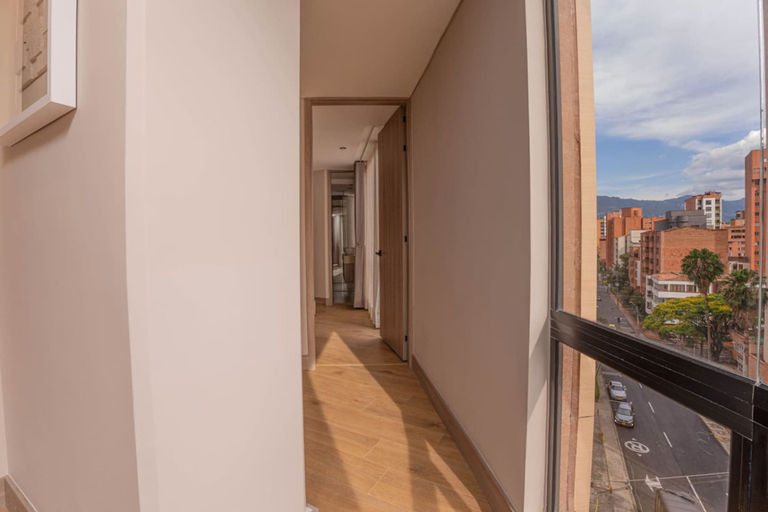 Room 4, Jatisa 401 in Medell n, Medellín