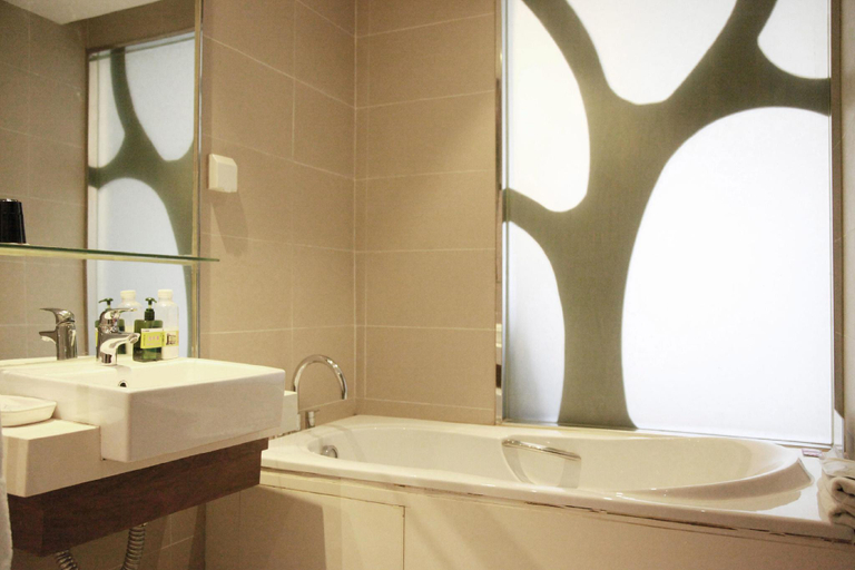 Bathroom 3, Pesht Hotel, Baoji