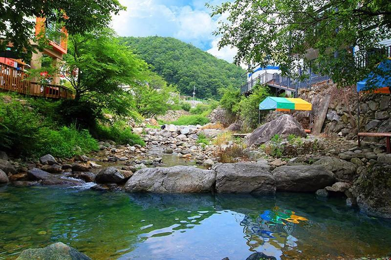Others 3, Gapyeong Valley in the Forest Pension, Gapyeong
