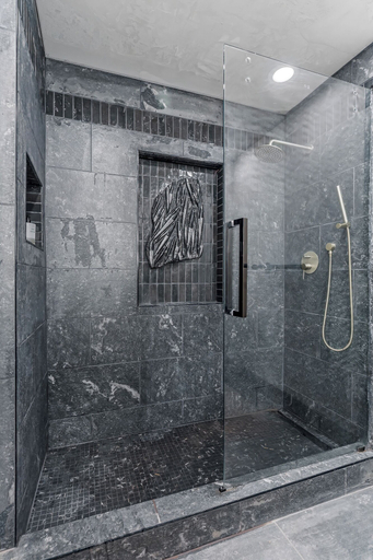 Bathroom 2, KIT INN WETROCK, Grand