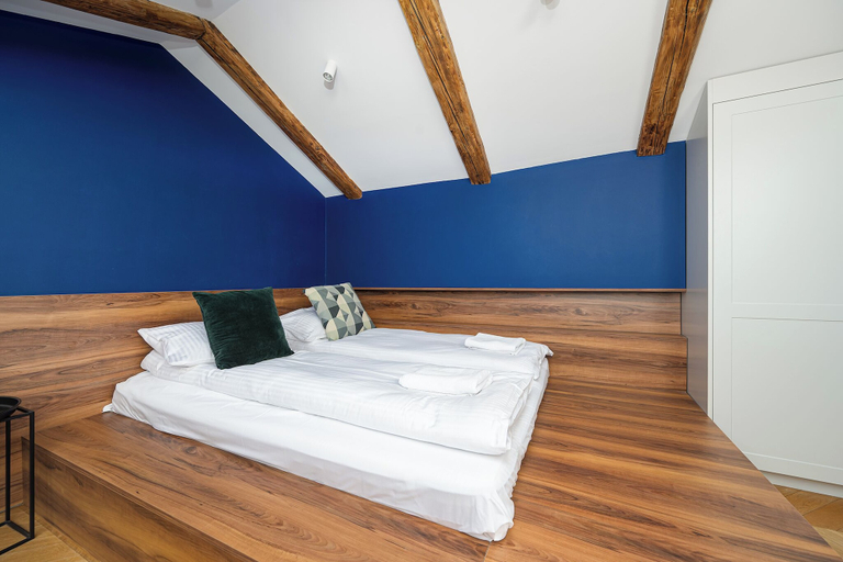 Room 5, RentPlanet - Piotrkowska, Łódź