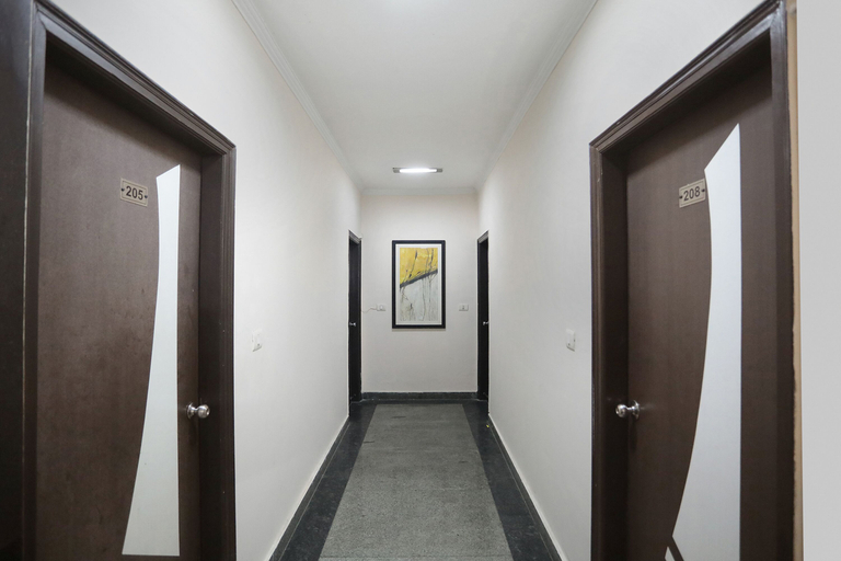 Public Area 2, FabHotel F9 H Block Sector 51, Gautam Buddha Nagar