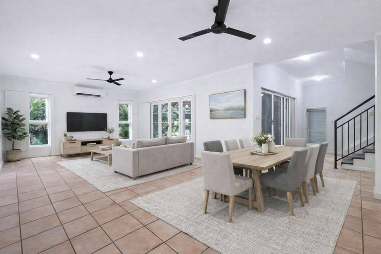 Room 1, Cullen Bay Retreat Pool Balcony Marina Stroll, Larrakeyah