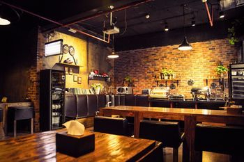 Food & Drinks