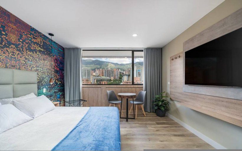 Room 5, Go Living Suites - 1414, Medellín