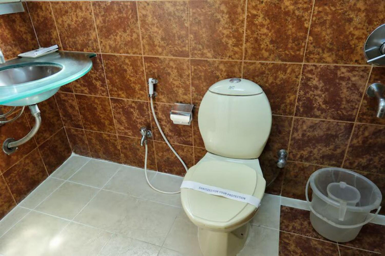 Bathroom 4, Hotel VIP Intercontinental, Kolkata
