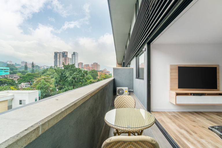 Room 5, Go Living Suites - 506, Medellín