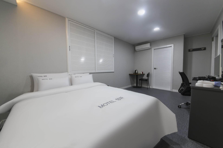 Bedroom 4, Paju Cheongwha Motel, Paju