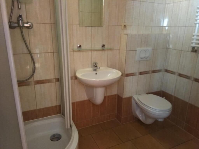 Bathroom 3, Zajazd u Doktora, Świebodzin