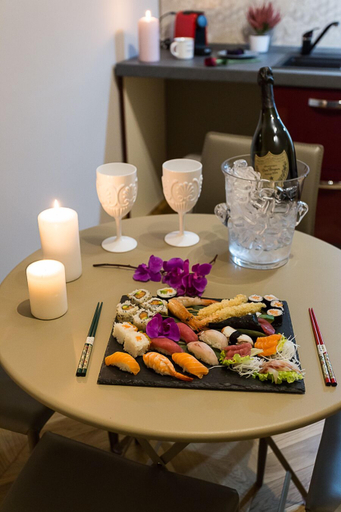 Food & Drinks, Hermoso Housing, Alessandria