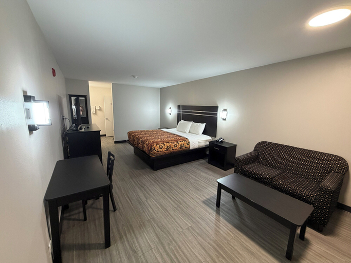 Bedroom 2, Sunset Inn, McCulloch