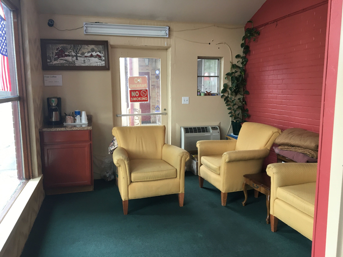Others 4, Best Motel, Lucas