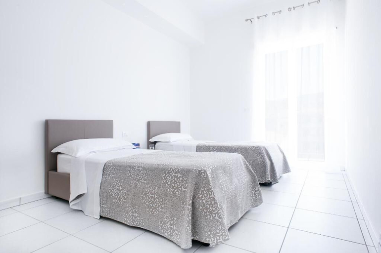 Bedroom 2, Vuelle Residence Apartments, Messina