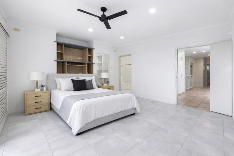 Room 2, Cullen Bay Retreat Pool Balcony Marina Stroll, Larrakeyah
