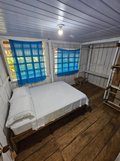 Bedroom 2, Flor de la selva, Puerto Nariño