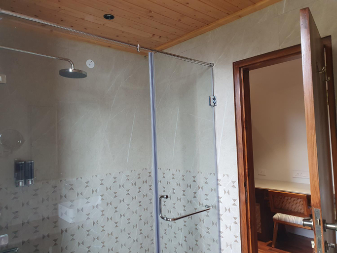 Bathroom 4, The Repose Naldehra, Shimla