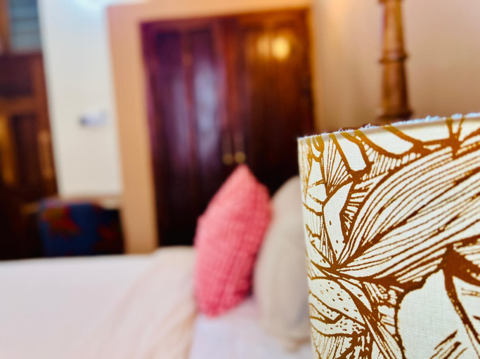 Bedroom 2, Nuru House Stone Town Ensuite 3BR Apartment, Mjini