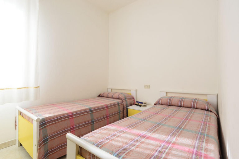 Bedroom 2, Charming semi-detached villa in Lignano, Udine