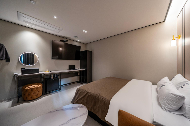 Bedroom 2, Jecheon Cielo Hotel, Jecheon