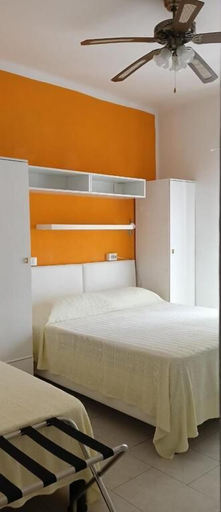 Bedroom 4, piccolo hotel holiday center, Savona