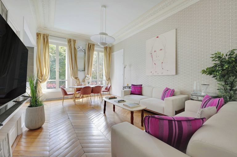 Primary image, Charming 2br/4p - Georges V / Champs-a%0lysaes, Paris