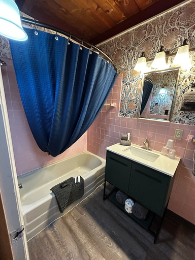 Others 4, adoba® inn & suites, Charlevoix