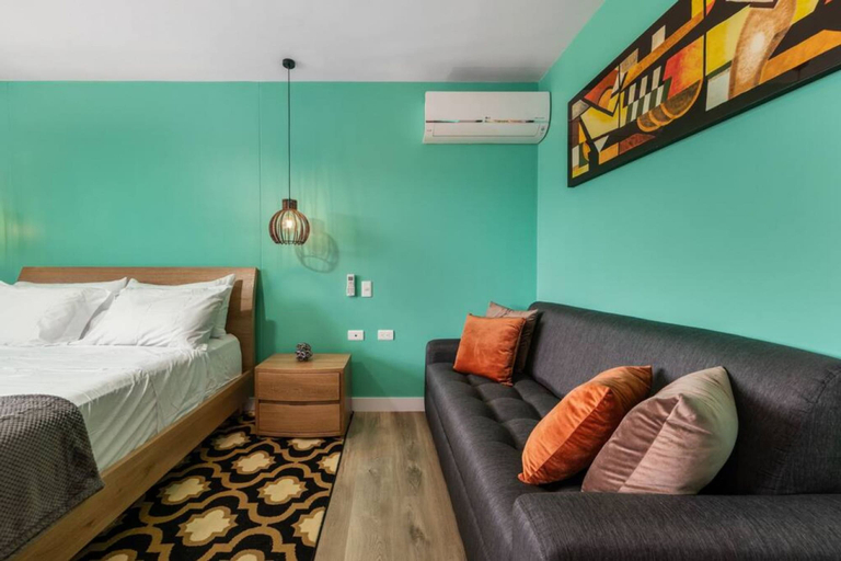 Room 5, Go Living Suites - 1103, Medellín
