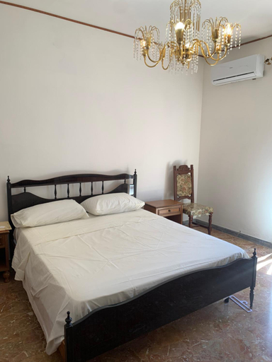 Bedroom 2, La casa di Amina, Roma