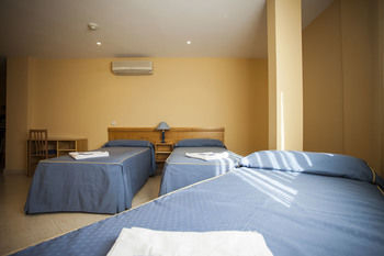 Guestroom 5, Hotel El Álamo, Madrid